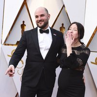 Jordan Horowitz and Julia Hart at the Oscars 2018 red carpet