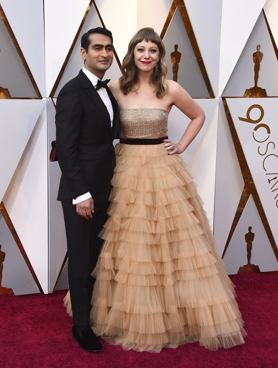 Kumail Nanjiani and Emily V. Gordon at the red carpet of the Oscars 2018