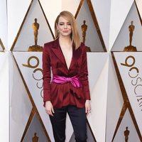 Emma Stone at the Oscars 2018 red carpet