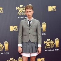 Tommy Dorfman at the MTV Movie & TV Awards 2018 red carpet