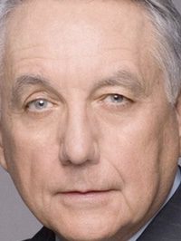  Bob Gunton