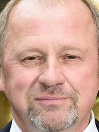  Peter Firth