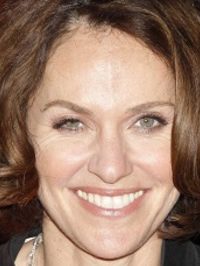  Amy Brenneman