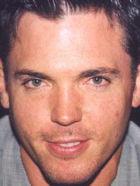  Nicholas Lea