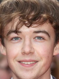  Alex Lawther