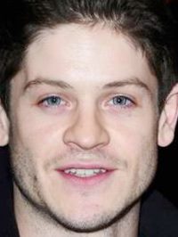  Iwan Rheon