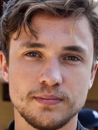  William Moseley