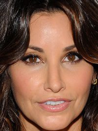  Gina Gershon