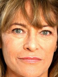  Nathalie Delon