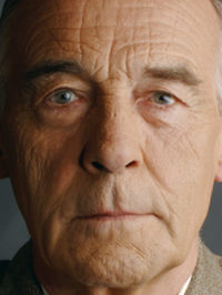  Michael Jayston