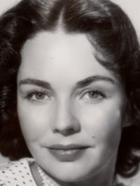  Jennifer Jones