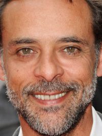  Alexander Siddig