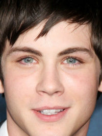  Logan Lerman