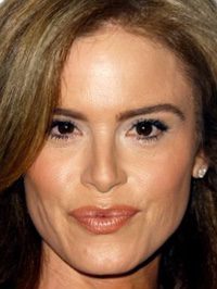  Betsy Russell