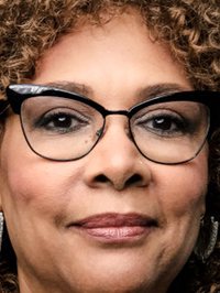  Julie Dash