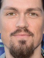 Steve Howey