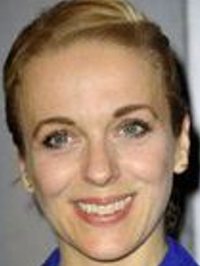  Amanda Abbington