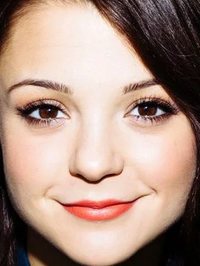  Kathryn Prescott