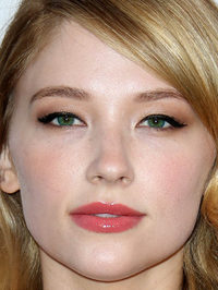  Haley Bennett