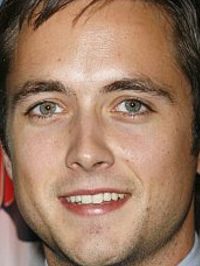  Justin Chatwin