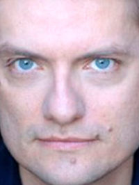  James Urbaniak