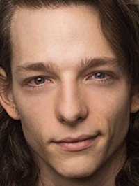  Mike Faist