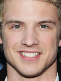  Freddie Stroma