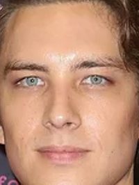  Cody Fern