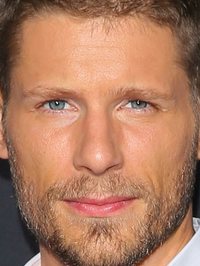  Matt Lauria