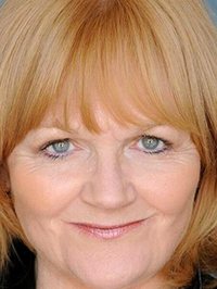  Lesley Nicol