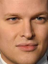  Ronan Farrow