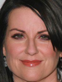  Megan Mullally