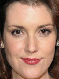  Melanie Lynskey