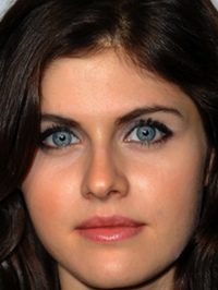  Alexandra Daddario