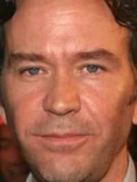  Timothy Hutton