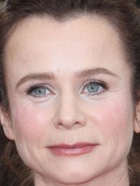  Emily Watson