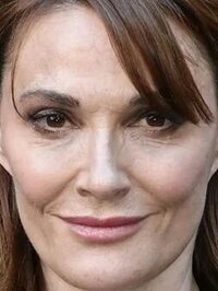  Sarah Parish