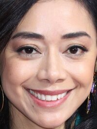  Aimee Garcia