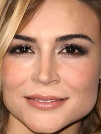  Samaire Armstrong