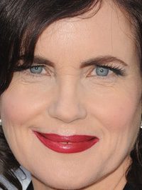  Elizabeth McGovern