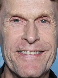  Kevin Conroy