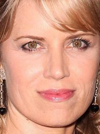  Kim Dickens