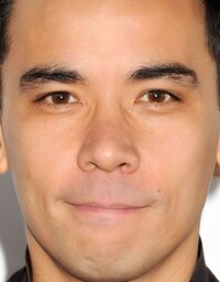  Conrad Ricamora