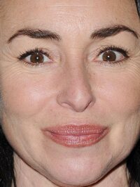  Samantha Spiro