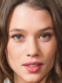  Astrid Bergès-Frisbey