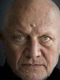  Steven Berkoff