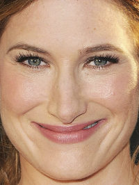  Kathryn Hahn