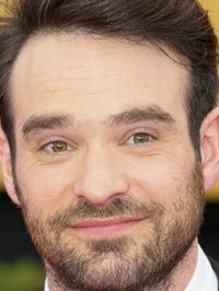  Charlie Cox