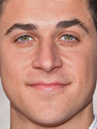  David Henrie