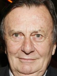  Barry Humphries